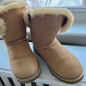UGG Bailey Button Boots 
Size: 8
